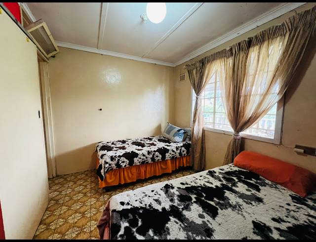 3 BEDROOM SEMI DETACHED FOR SALE IN NEWLANDS EAST